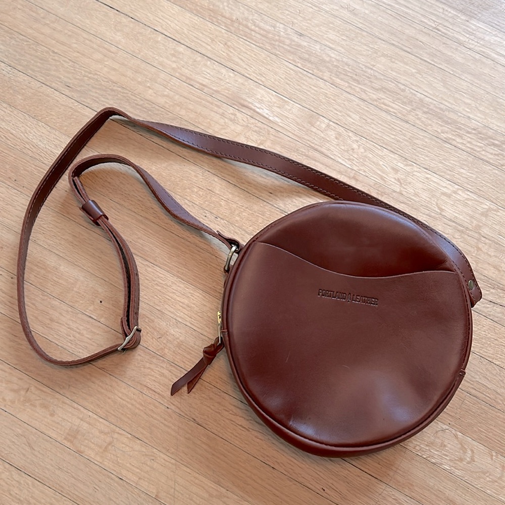 Portland Leather Round Crossbody Bag in Chestnut Brown - Picture 8 of 12